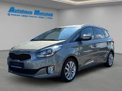 Silber Gebraucht 2015 Kia Carens FIFA World Cup Edition Van / Kleinbus | 11.450 € (Fairer Preis)