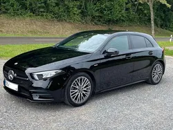 Schwarz Gebraucht 2022 Mercedes A200 AMG line Kleinwagen | 27.200 € (Fairer Preis)