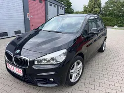 Schwarz Gebraucht 2015 BMW 218 Van / Kleinbus | 8.990 € (Fairer Preis)