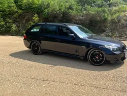 Schwarz Gebraucht 2005 BMW 545 Performance Kombi | 12.100 €