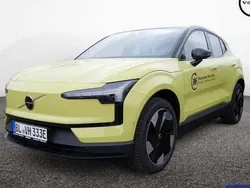 Moss yellow Gebraucht 2024 Volvo EX30 Ultra SUV | 35.900 € (Etwas zu teuer)