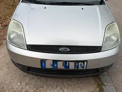 Silber Gebraucht 2003 Ford Fiesta Kleinwagen | 1.000 € (Fairer Preis)