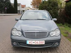 Grau Gebraucht 2005 Mercedes C220 Classic Kombi | 1.980 € (Fairer Preis)