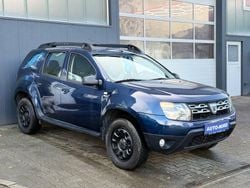 Blau Gebraucht 2016 Dacia Duster Lauréate SUV | 8.990 € (Fairer Preis)
