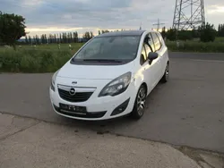 Weiß Gebraucht 2012 Opel Meriva Color Edition Van / Kleinbus | 4.850 € (Fairer Preis)