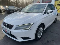 Weiß Gebraucht 2013 Seat Leon Style Limousine | 5.990 € (Fairer Preis)
