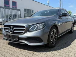 Grau Gebraucht 2017 Mercedes E220 Avantgarde Limousine | 23.400 € (Etwas zu teuer)