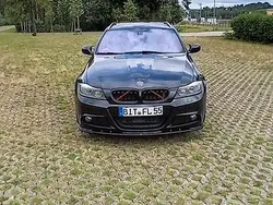 Schwarz Gebraucht 2012 BMW 320 Sport Line Kombi | 9.999 € (Fairer Preis)