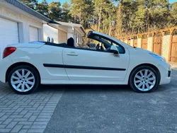 Weiß Gebraucht 2008 Peugeot 207 CC Cabrio | 1.898 € (Fairer Preis)