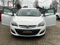 Weiß Gebraucht 2014 Opel Astra Kombi | 5.499 € (Fairer Preis)
