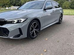 Grau Gebraucht 2023 BMW 318 M Sport Kombi | 33.790 € (Fairer Preis)