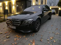 Schwarz Gebraucht 2017 Mercedes E350 Avantgarde Limousine | 31.000 € (Teuer)