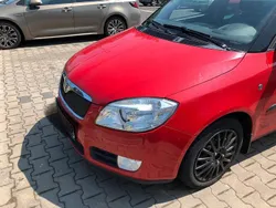 Rot Gebraucht 2009 Skoda Roomster Kombi | 2.750 € (Superpreis)