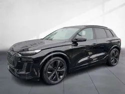 Mythosschwarz metallic Gebraucht 2025 Audi Q6 e-tron Ambiente SUV | 88.990 € (Etwas zu teuer)
