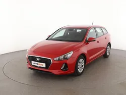 Rot Gebraucht 2017 Hyundai i30 Select Kombi | 10.490 € (Fairer Preis)