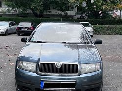 Grau Gebraucht 2006 Skoda Fabia Kleinwagen | 1.000 € (Guter Preis)