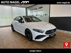 Digitalweiß Gebraucht 2023 Mercedes A200 AMG Limousine | 37.849 € (Teuer)