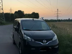 Schwarz Gebraucht 2011 Nissan Evalia Premium Edition Van / Kleinbus | 9.700 € (Teuer)