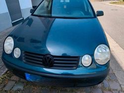 Blau Gebraucht 2002 VW Polo Kleinwagen | 1.000 €