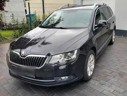 Schwarz Gebraucht 2014 Skoda Superb Kombi | 10.600 € (Fairer Preis)