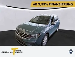 Blau Gebraucht 2022 VW Tiguan Allspace Life SUV | 29.430 € (Fairer Preis)