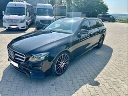 Schwarz Gebraucht 2019 Mercedes E220 AMG line Kombi | 29.000 € (Guter Preis)
