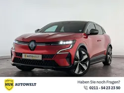 Rot nnp + grau kqg Gebraucht 2022 Renault Mégane Techno SUV | 26.360 € (Guter Preis)