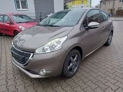 Grau Gebraucht 2013 Peugeot 208 Active Kleinwagen | 4.498 € (Fairer Preis)