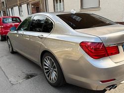 Grau Gebraucht 2009 BMW 730 Limousine | 10.200 € (Teuer)