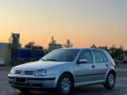 Silber Gebraucht 2000 VW Golf IV Kleinwagen | 1.900 €