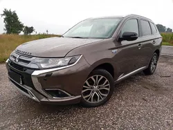 Braun Gebraucht 2015 Mitsubishi Outlander P-HEV SUV | 9.800 € (Fairer Preis)