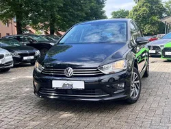 Schwarz Gebraucht 2017 VW Golf Sportsvan Sound Van / Kleinbus | 13.500 € (Guter Preis)
