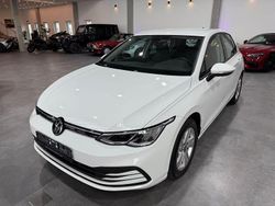 Weiß Gebraucht 2022 VW Golf VIII Life Limousine | 19.700 € (Guter Preis)