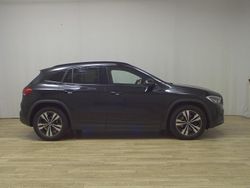 Schwarz Gebraucht 2023 Mercedes GLA200 Progressive SUV | 25.980 €