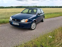 Blau Gebraucht 2001 Ford Fiesta Kleinwagen | 1.000 €