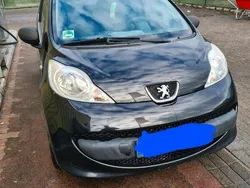 Schwarz Gebraucht 2008 Peugeot 107 Kleinwagen | 800 € (Fairer Preis)