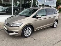 Titanium beige metallic Gebraucht 2015 VW Touran Highline Van / Kleinbus | 18.990 € (Etwas zu teuer)