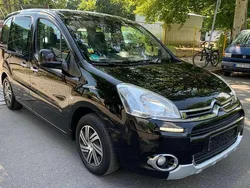 Noir onyx Gebraucht 2014 Citroën Berlingo SELECTION Van / Kleinbus | 5.990 € (Guter Preis)