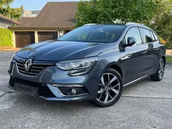 Grau Gebraucht 2017 Renault Mégane IV Bose Edition Limousine | 7.990 € (Etwas zu teuer)