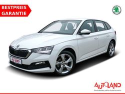 Weiß Gebraucht 2021 Skoda Scala Ambition Kleinwagen | 20.490 € (Teuer)