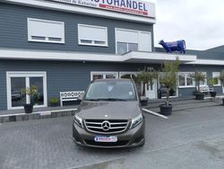 Grau Gebraucht 2017 Mercedes V250 Van / Kleinbus | 35.000 € (Fairer Preis)