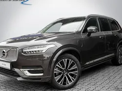 Grau Gebraucht 2023 Volvo XC90 Plus SUV | 52.890 € (Guter Preis)