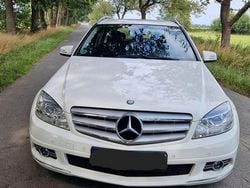Weiß Gebraucht 2010 Mercedes C180 Avantgarde Kombi | 6.000 € (Guter Preis)