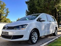 Weiß Gebraucht 2017 VW Sharan Comfortline Van / Kleinbus | 12.350 € (Fairer Preis)