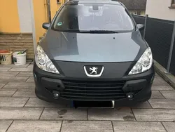 Grau Gebraucht 2006 Peugeot 307 Limousine | 500 € (Superpreis)