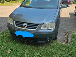 Grau Gebraucht 2003 VW Touran Van / Kleinbus | 2.400 € (Fairer Preis)
