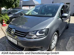 Grau Gebraucht 2013 VW Sharan Van / Kleinbus | 10.980 € (Fairer Preis)