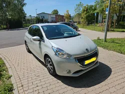 Weiß Gebraucht 2014 Peugeot 208 Active Kleinwagen | 6.800 € (Fairer Preis)