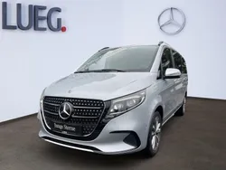 Hightechsilber metallic Gebraucht 2024 Mercedes V300 Avantgarde Van / Kleinbus | 69.895 € (Etwas zu teuer)