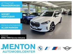 Weiß Gebraucht 2024 BMW 223 Active Tourer Luxury Line Van / Kleinbus | 39.290 € (Fairer Preis)